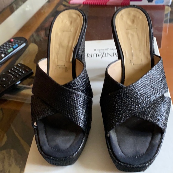 Nice design and comfortable slippers - Picture 2 of 5